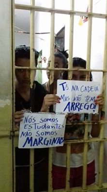 estudantes presos em goiania