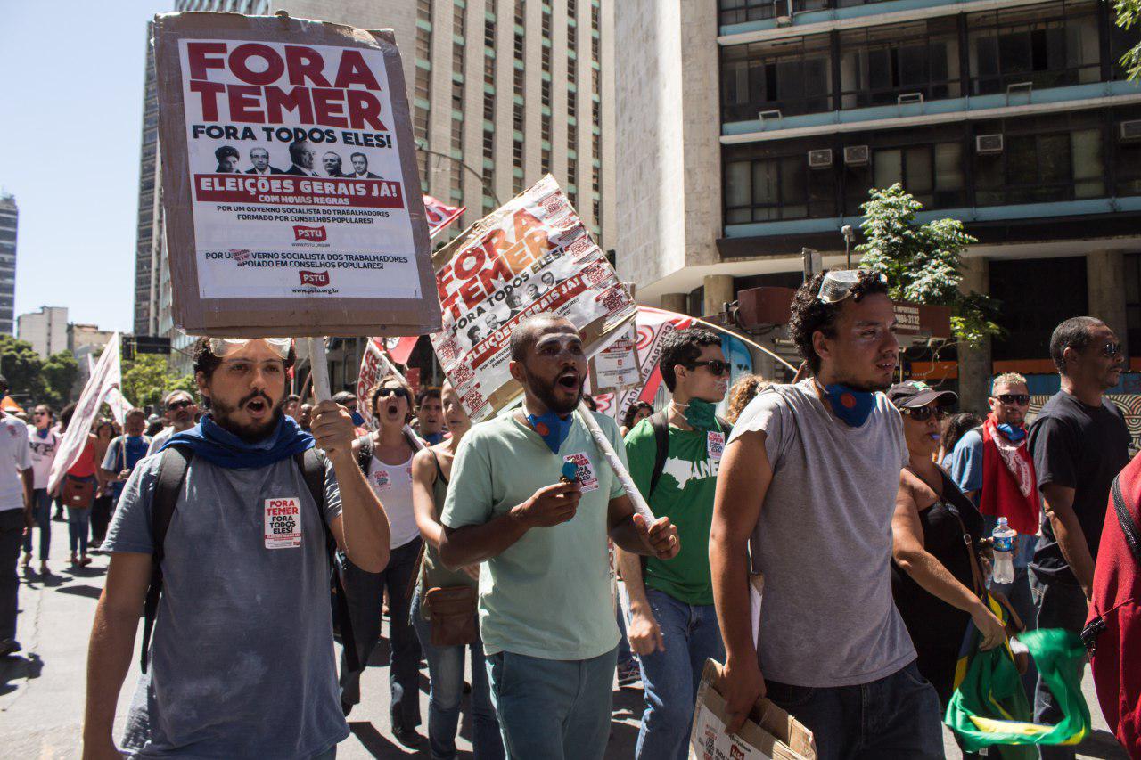 Servidores protestam no Rio e são atacados pela PM - Fotos por Kati Tortorelli.