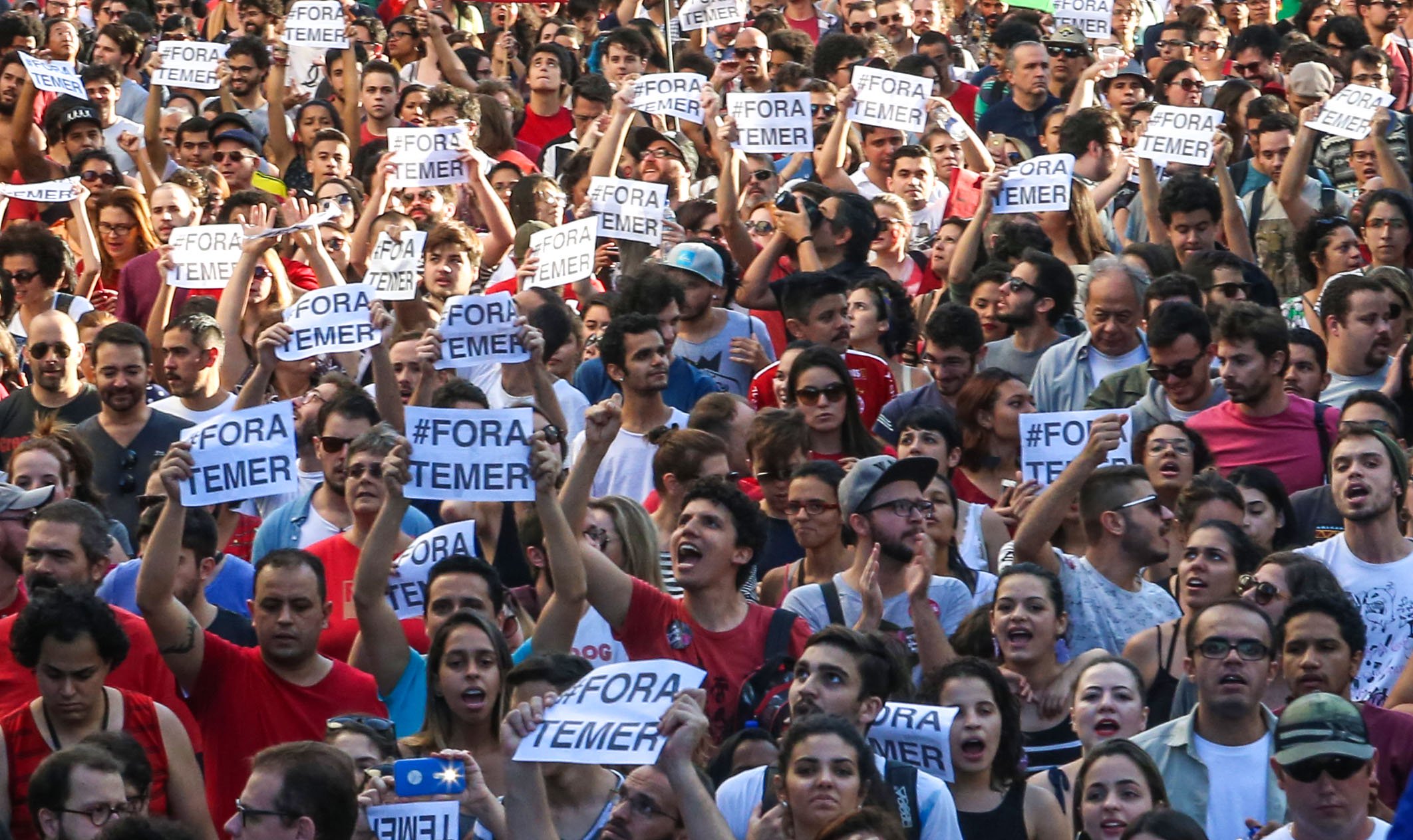 Забастовка в Бразилии. Забастовки профсоюзы латинская Америка. Теме fora