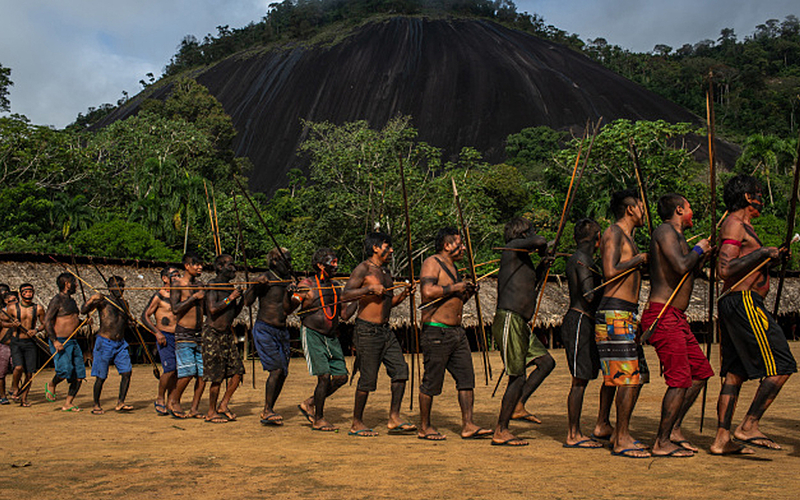 Fileira durante encontro de lideranças indígenas Yanomami e Ye'kwana, onde eles se manifestam contra invasores - Victor Moriyama/ISA