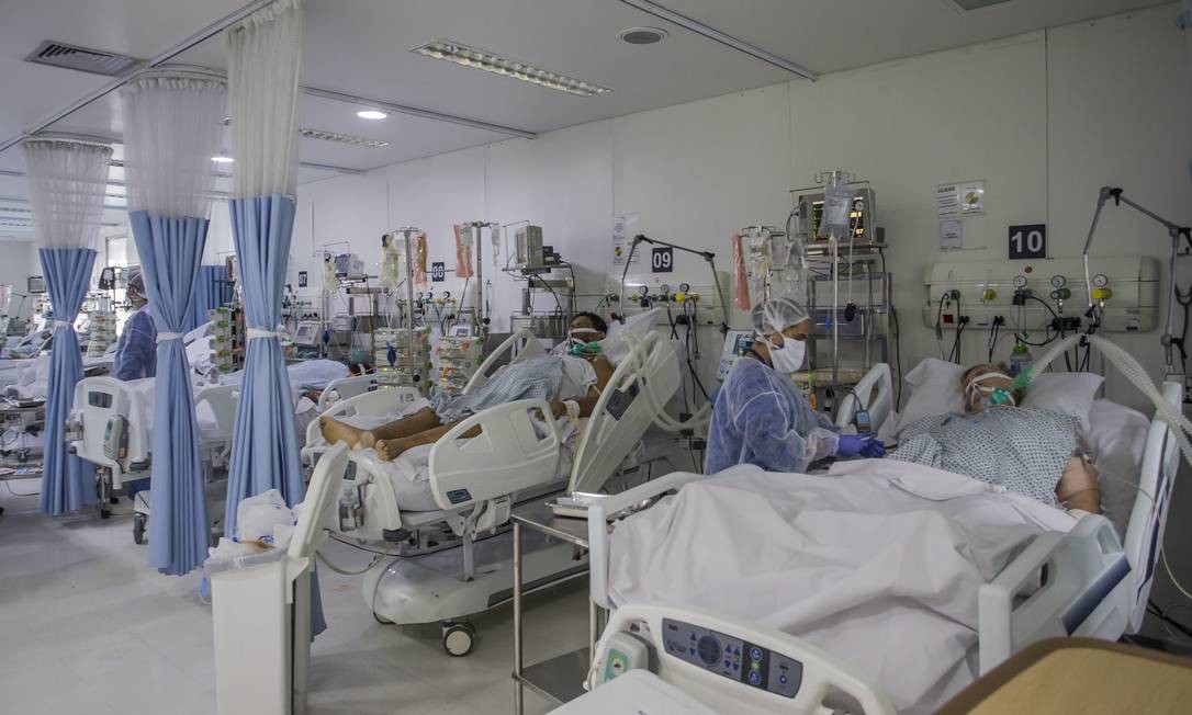 Pacientes com Covid-19 internados em UTI de hospital privado em SP
