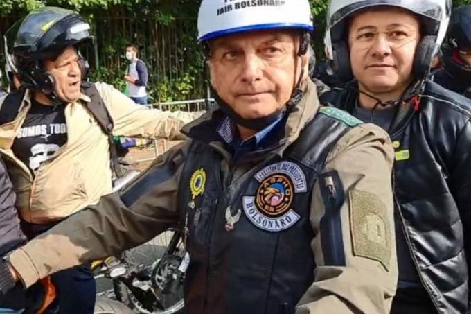 Bolsonaro na "motociata" em São Paulo: pedágio prova que mentira tem pernas curtas
