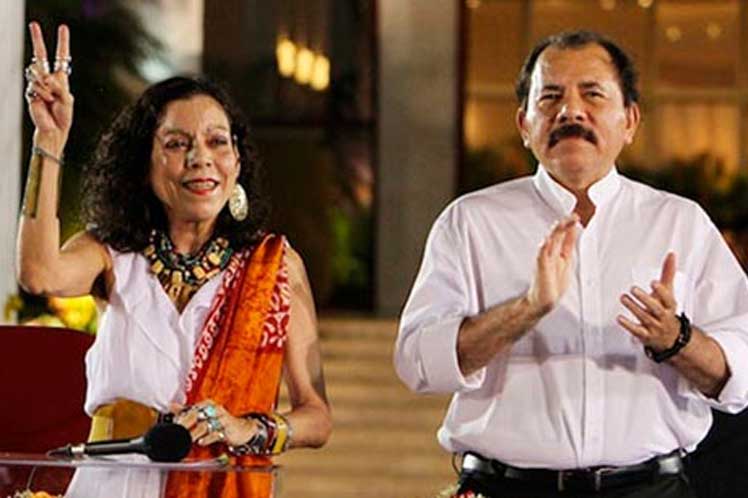 O presidente da Nicarágua, Daniel Ortega, e a vice-presidenta Rosario Murillo