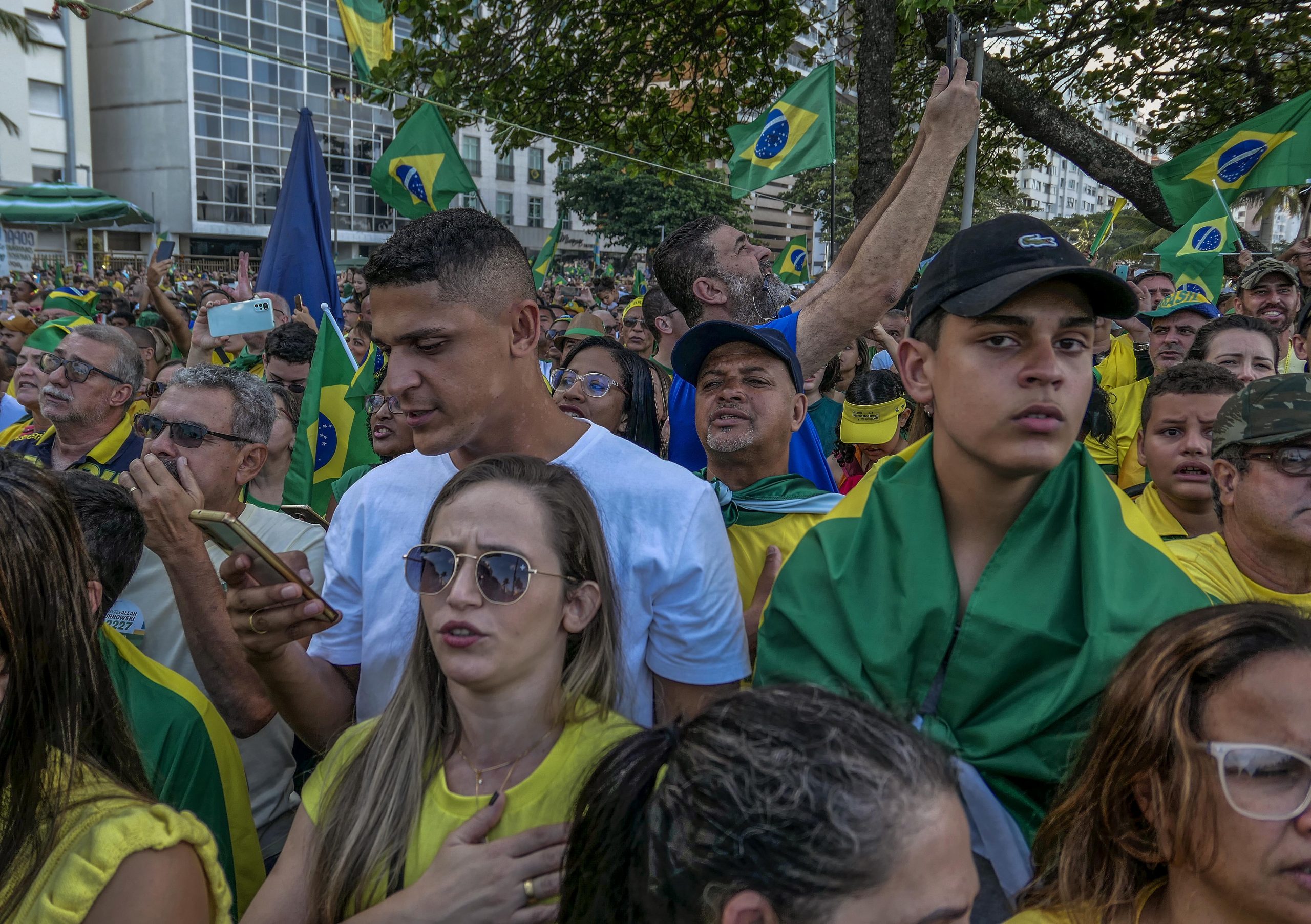 "Imbrochável"? Hoje, Bolsonaro mostrou força! E não foi pouca - Fotos: Marlene Bergamo