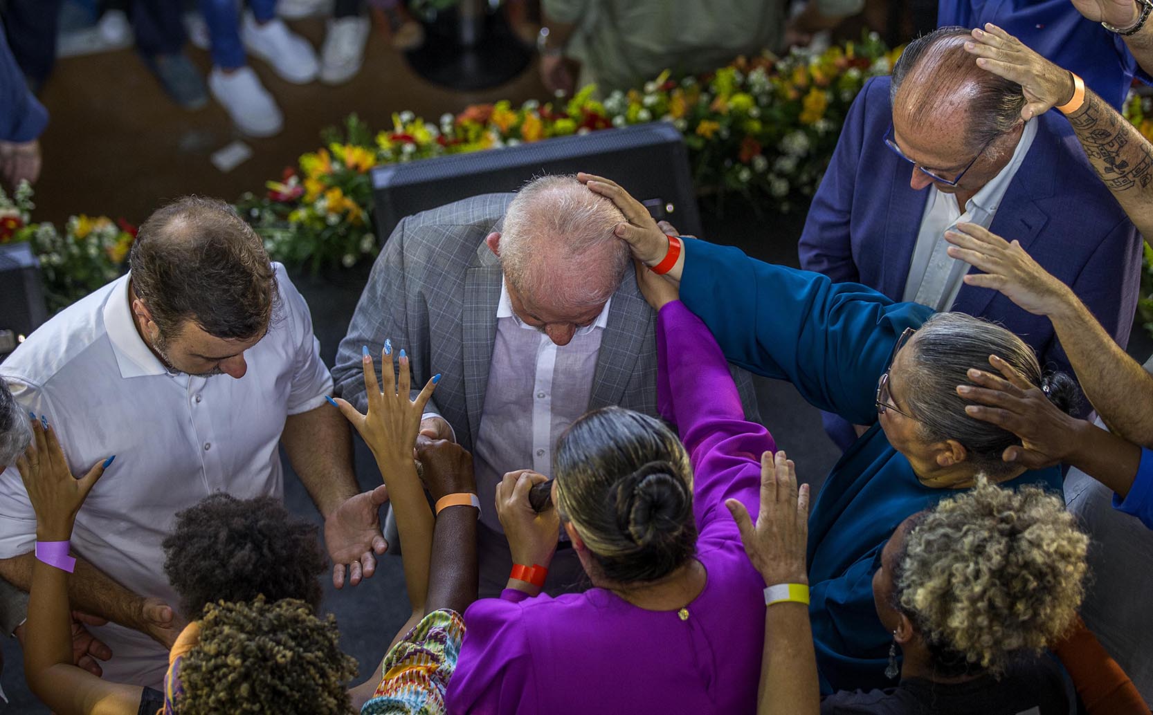 Lula recebe a bênção de lideranças evangélicas em São Gonçalo (RJ) - Foto: Lina Marinelli