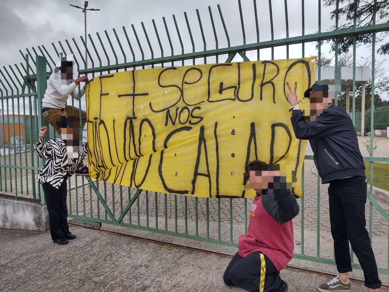 Alunos protestam contra o assédio no IF de Pirituba [Foto: Arquivo Pessoal/Reprodução]