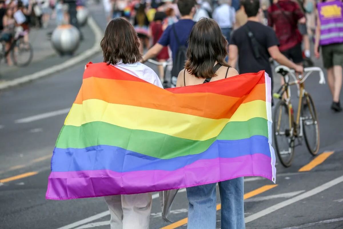 Duas mulheres lésbicas e ativistas dos direitos LGBT foram condenadas no Irã [Foto: Omer Messinger/Getty Images]