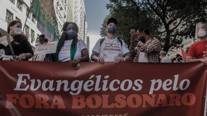 Evangélicos contra Bolsonaro