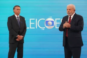 Lula foi gigante no debate, enquanto Bolsonaro era a imagem do desespero