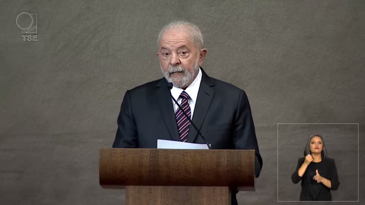 Presidente Lula em discurso durante a sua diplomação