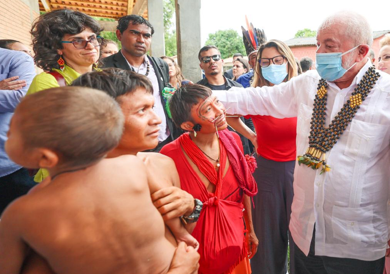 SOS Yanomami: Lula e ministros estão adotando medidas de enfrentamento à grave crise de desassistência sanitária e nutricional - Foto: Ricardo Stuckert